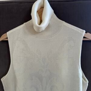 Chico's Cream Sleeveless Turtleneck Patterned Sweater Size M Classic